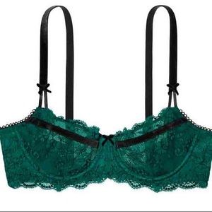 Victoria’s Secret Emerald green wire cup bra set